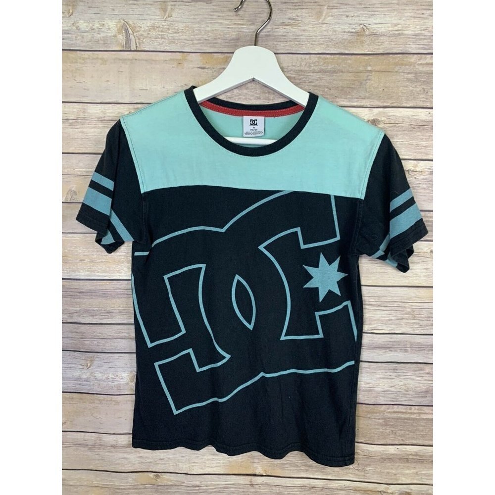 DC Kids Medium 10/12 Top Ringer Style Graphic Tee